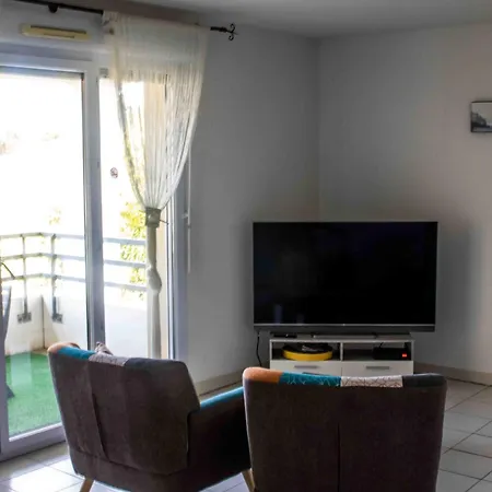 Joli * Saint-Jean-dʼAngély